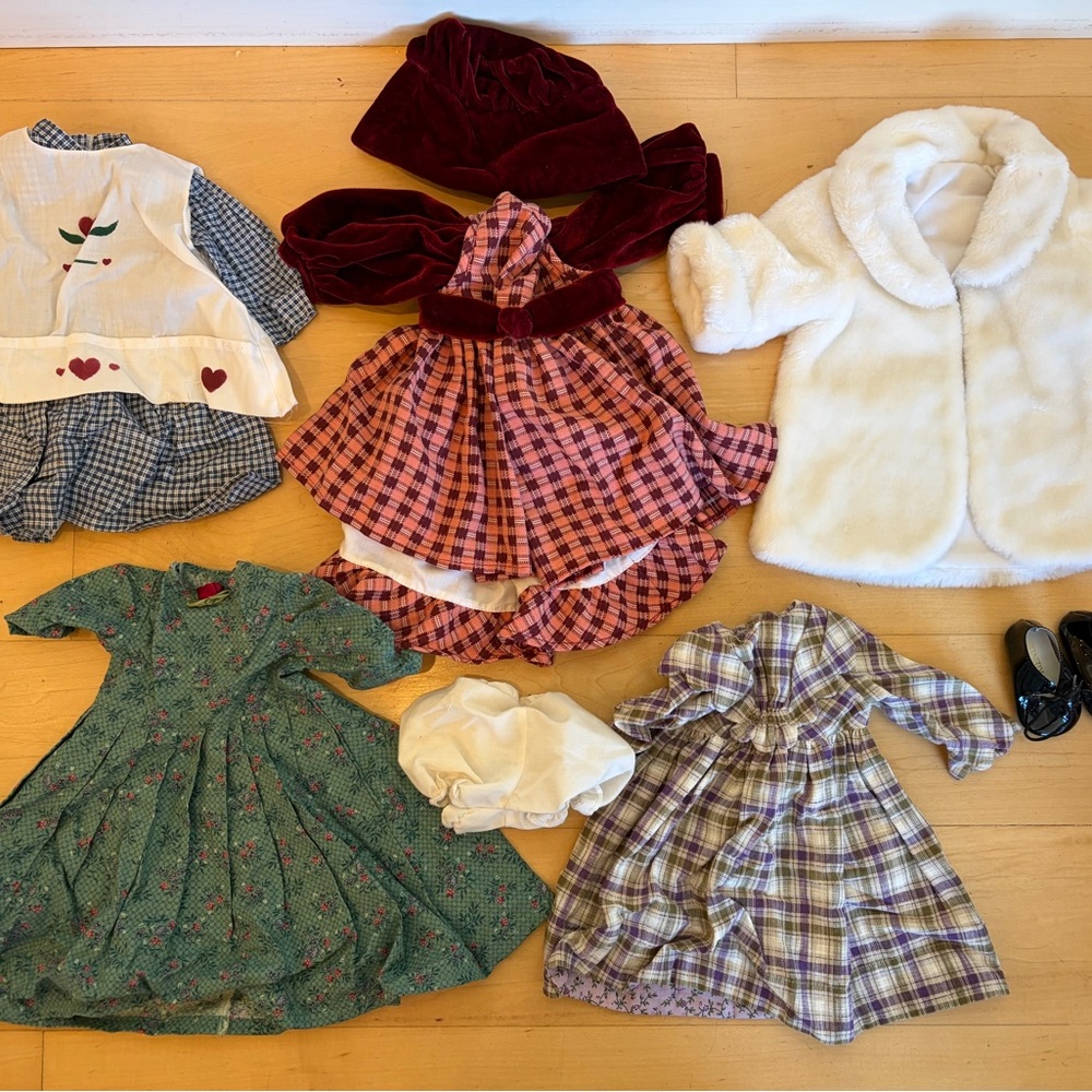Set of 18-inch doll clothes
